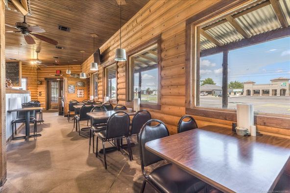 Runts BBQ: 1105 W Cherokee St, Wagoner, OK 74467